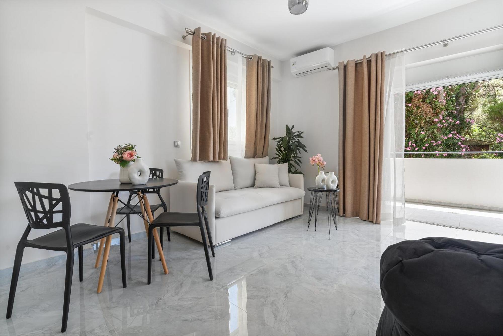 Miralis Apartments 尼基亚娜 外观 照片