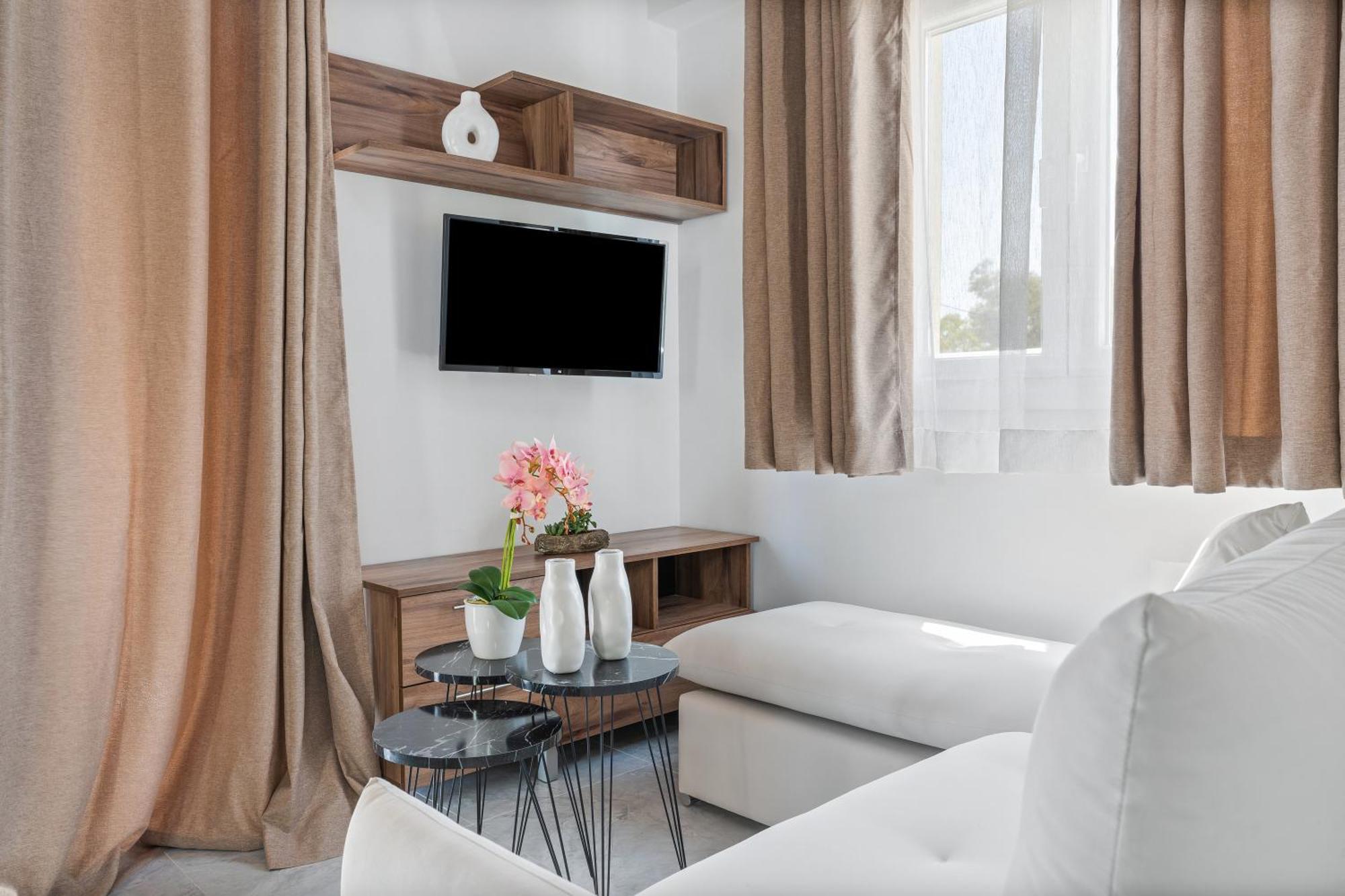 Miralis Apartments 尼基亚娜 外观 照片